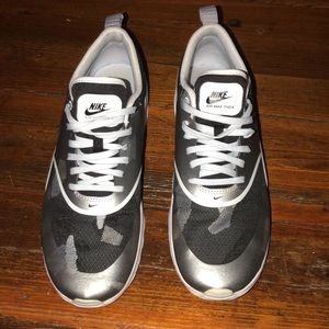 Nike Air Max Thea grey camo athletic shoes